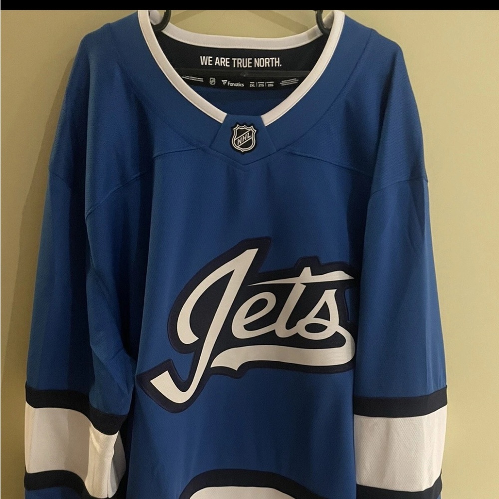 Brand New Mens Winnipeg Jets Alternate Breakaway Jersey X-Large
